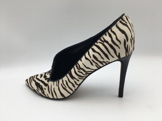 zebra desenli stiletto topuk Bayan Elbise Botları, yumuşak iki tonlu napa deri, V şekilli tasarım sayalı sivri burun
