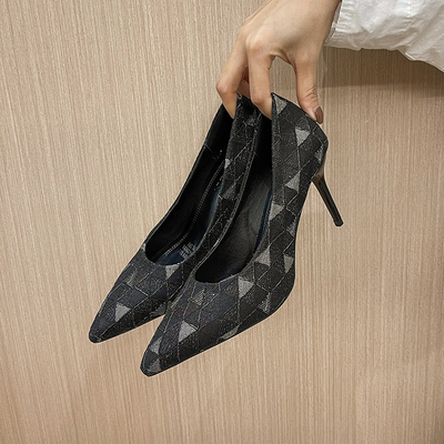 Bayanlar Yüksek Topuk Ayakkabı Dantel Baskı Yaz Hafif tek ayakkabı Kadınlar için sığ ağız stiletto zarif Yüksek Topuk Ayakkabı